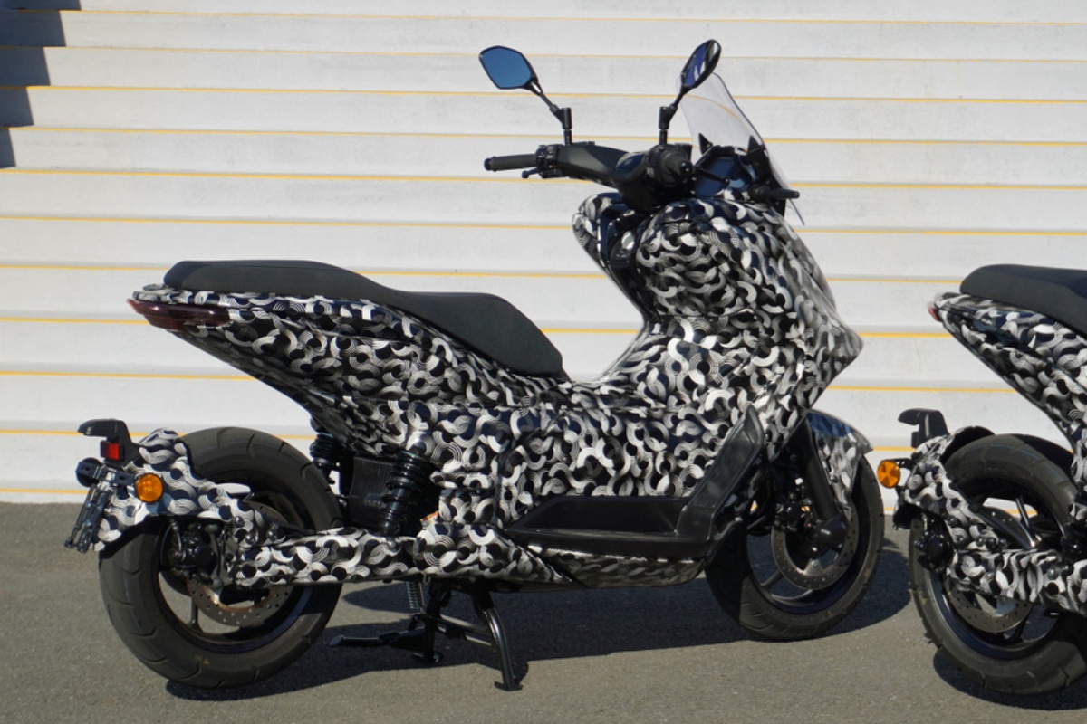 Yamaha E01