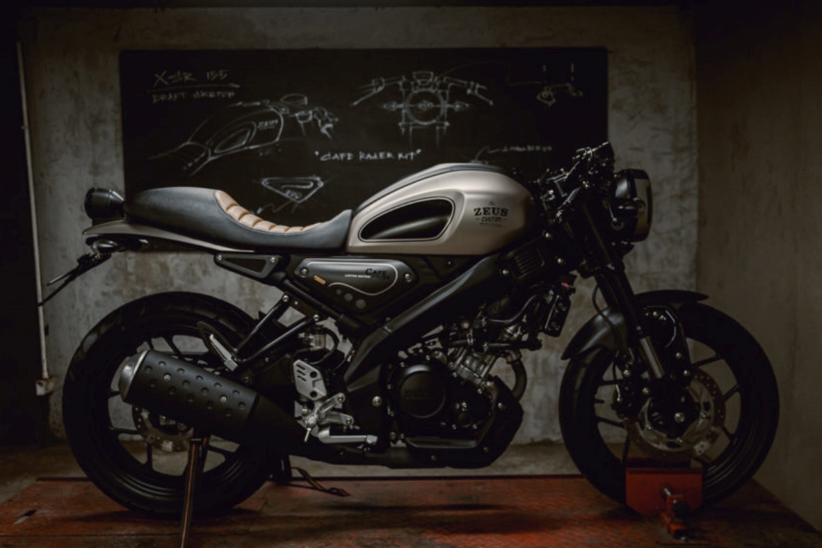 Yamaha XSR155 Zeus Customs - Taller