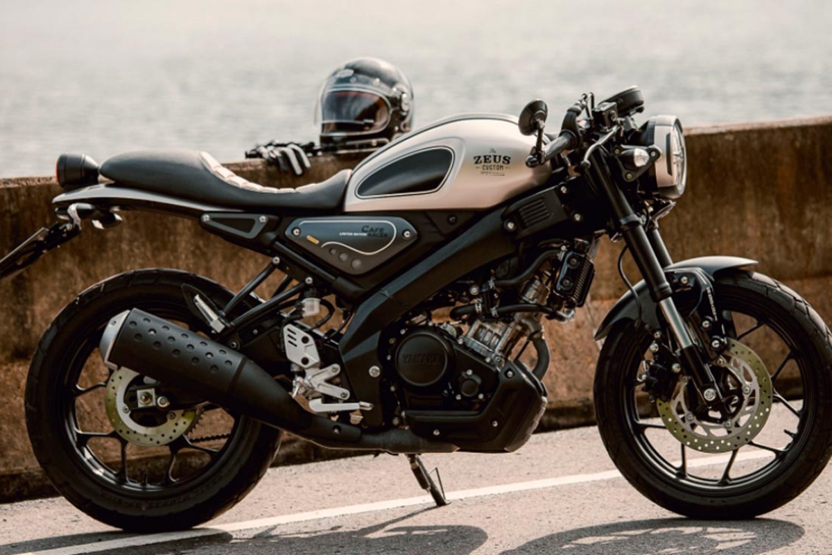 Yamaha XSR155 Zeus Customs - Carretera