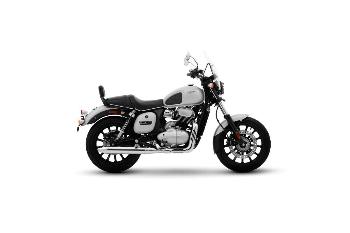 La nueva Yezdi Roadster Chrome 2022 en el acabado Sin Silver