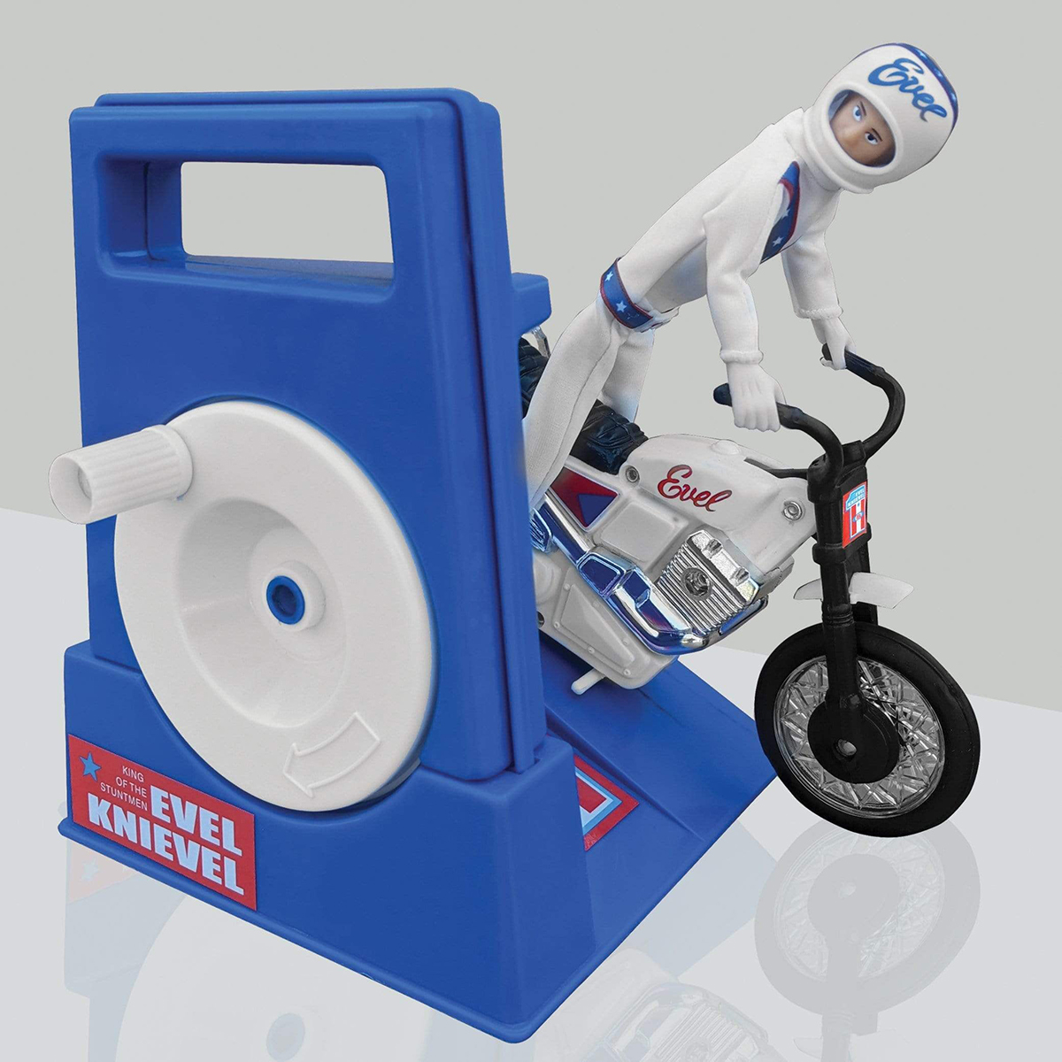 El juguete de Evel Knievel con su moto de acrobacias ya puede ser tuyo por 39,95 dólares (más gastos de envío)