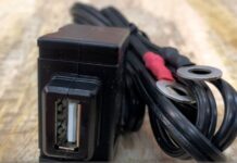 instalacion_usb_en_manillar_de_moto_1