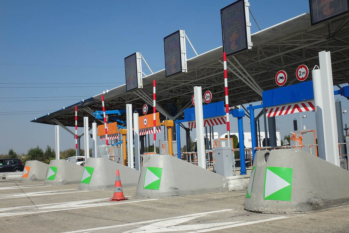 La primera autovía pública de peaje en España ya está operativa