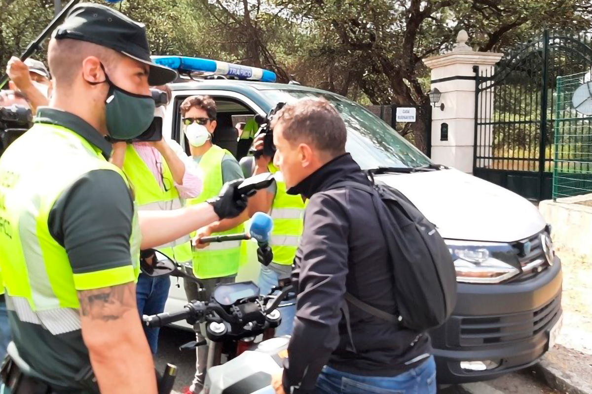 Un test de alcoholemia realizado a un motero