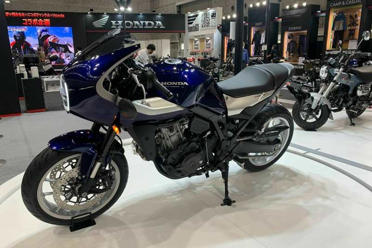 Honda Hawk 11