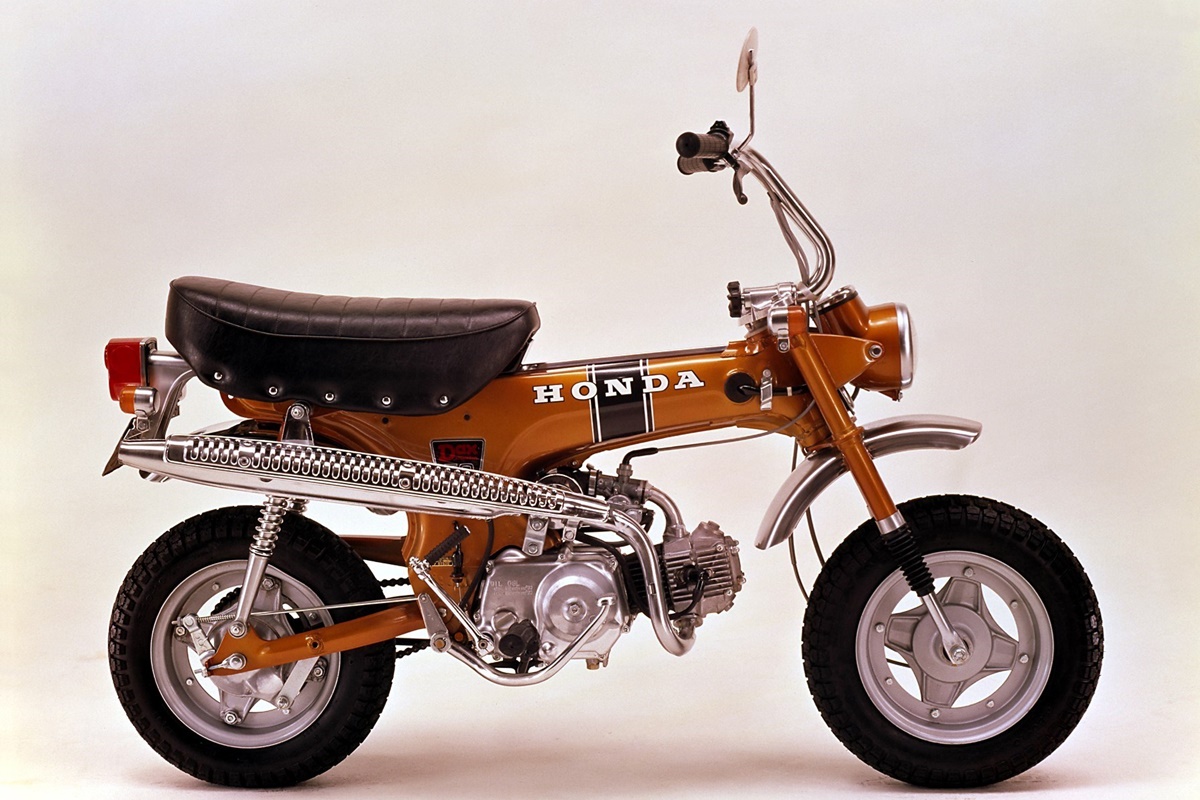 honda_st125_dax_03_1200_