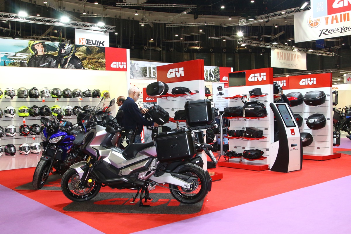 Exposición de productos Givi