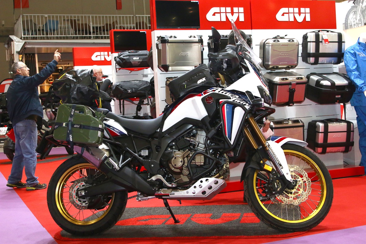 Exposición de productos Givi