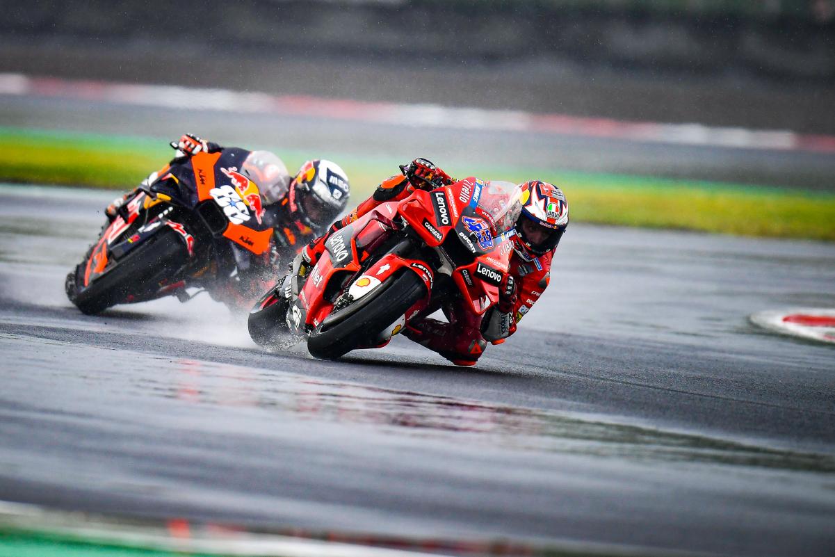 Miller llegó a liderar la carrera pero al final se quedó fuera del podio