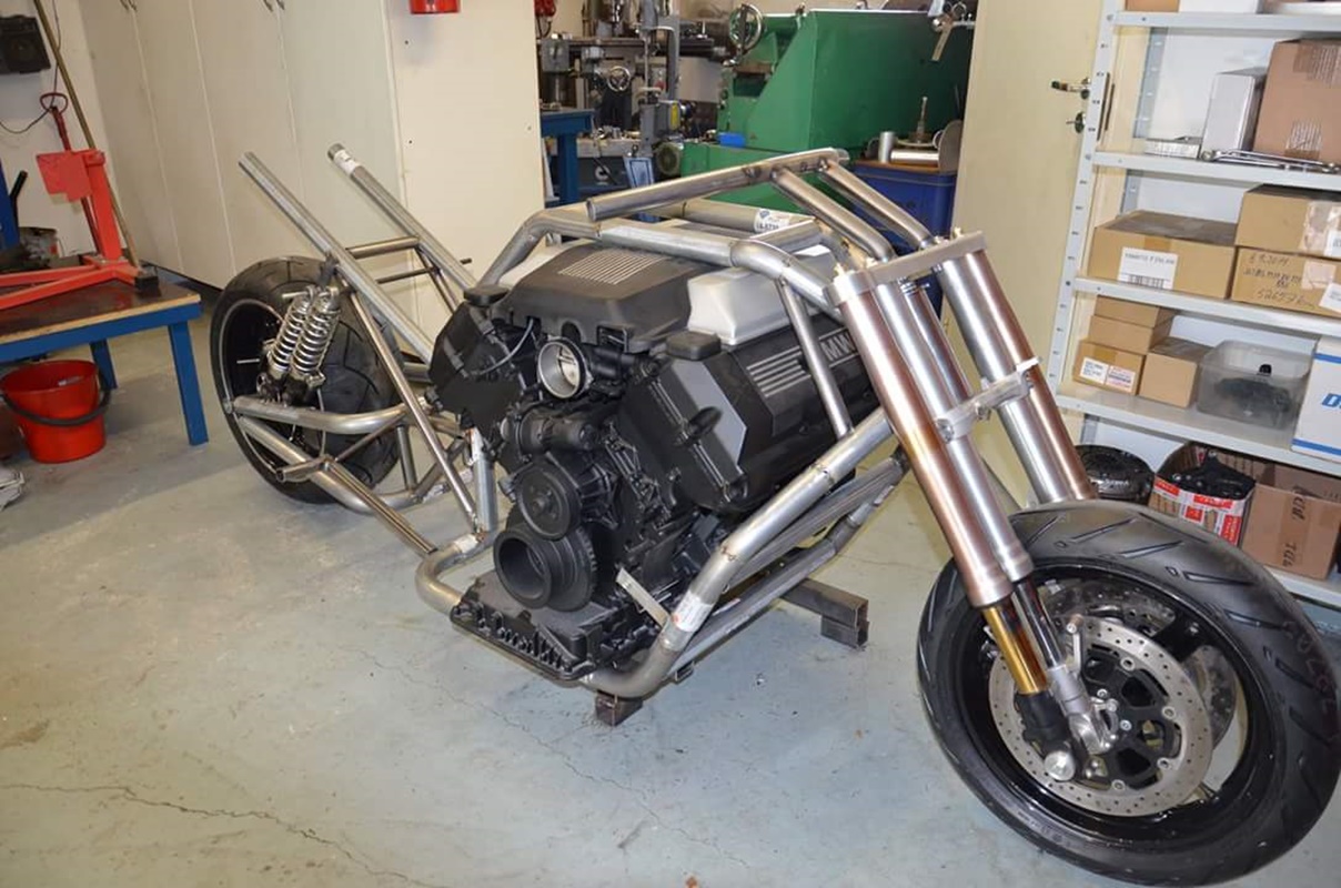 Zona del chasis y motor ensambladas