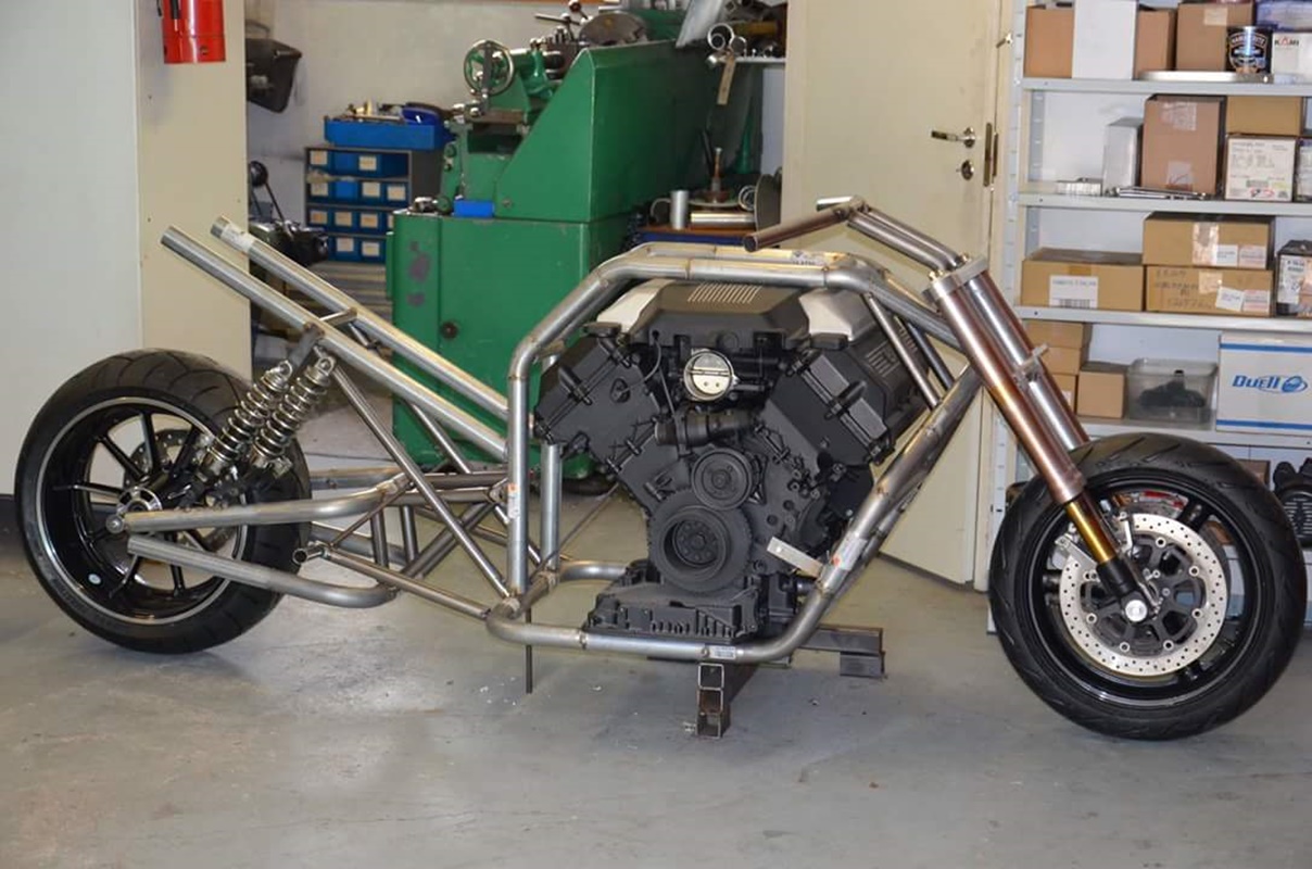 Zona del chasis y motor ensambladas
