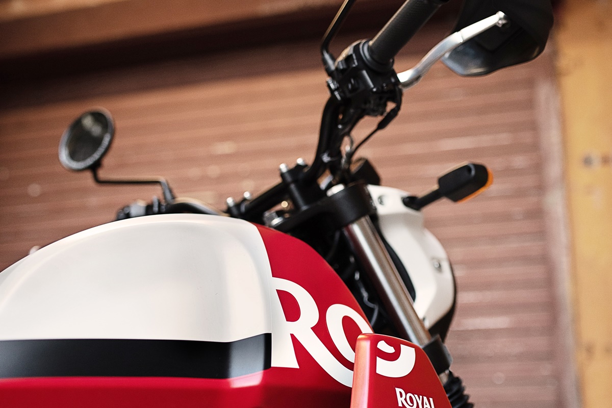 royal_enfield_scram_411_17_1200
