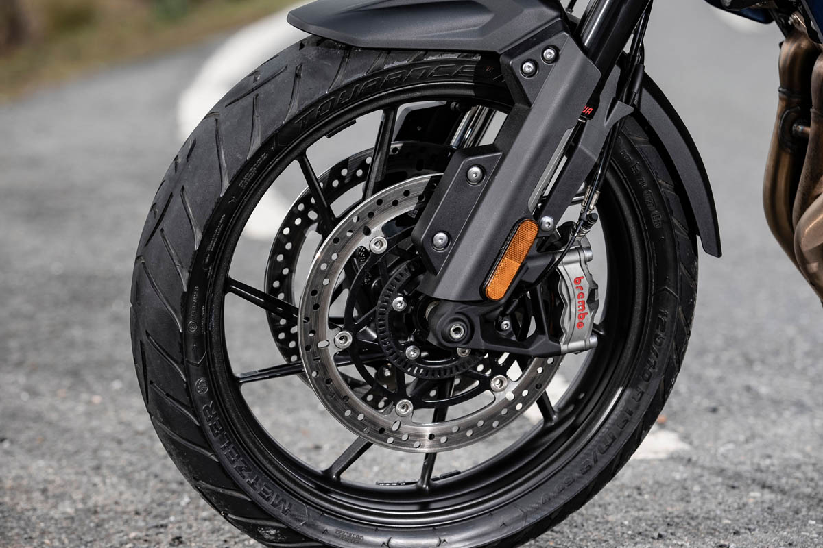 triumph_tiger_1200_gt_explorer_2022_01