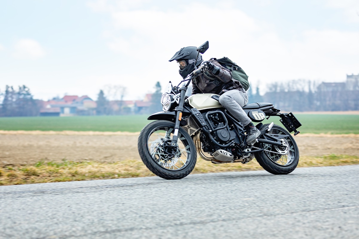 La Crossfire 500 XC en acción