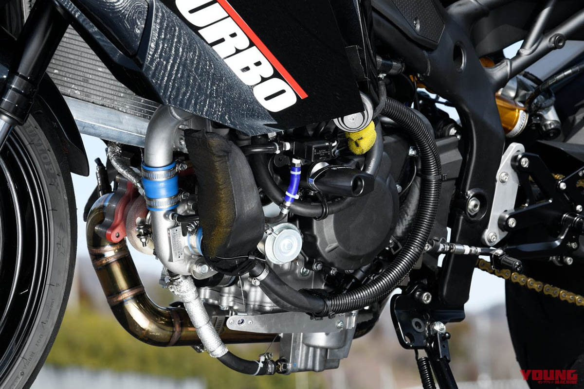 Aunque la base es una ZX-25R los cambios son evidentes