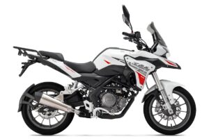 Benelli TRK 251 lateral