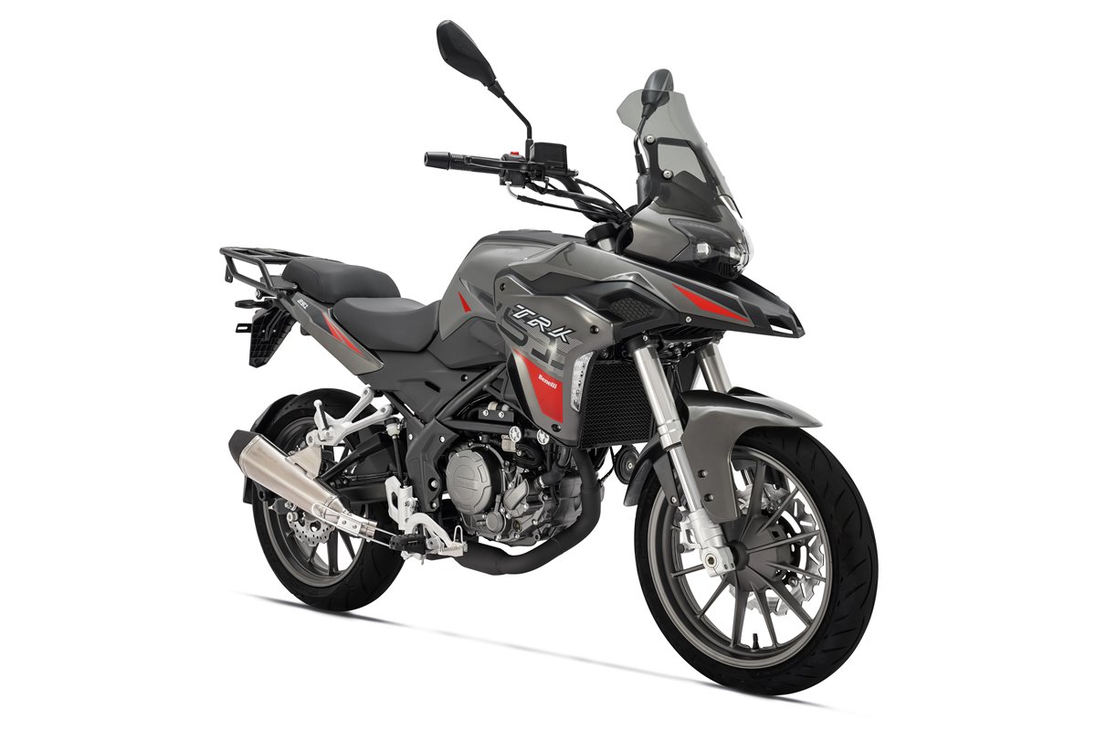 Benelli TRK 251 frontal
