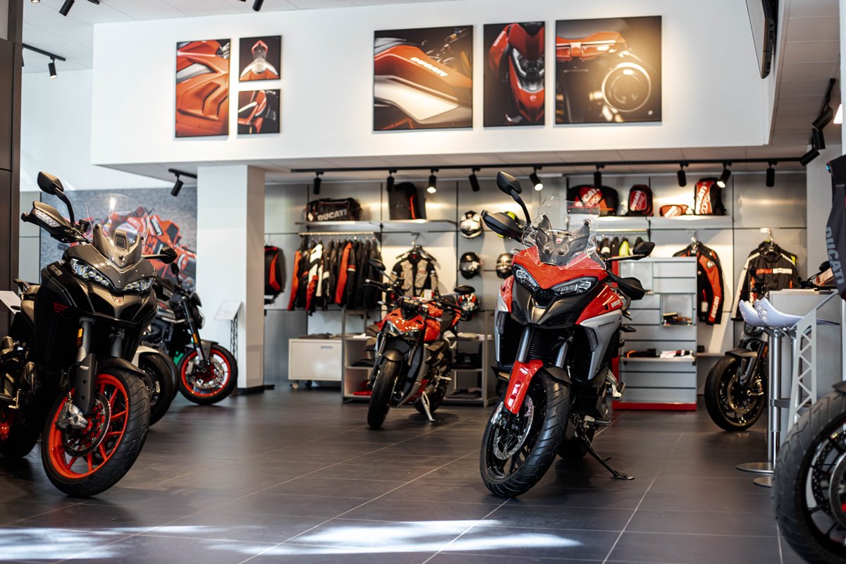 Exposición del nuevo concesionario Ducati