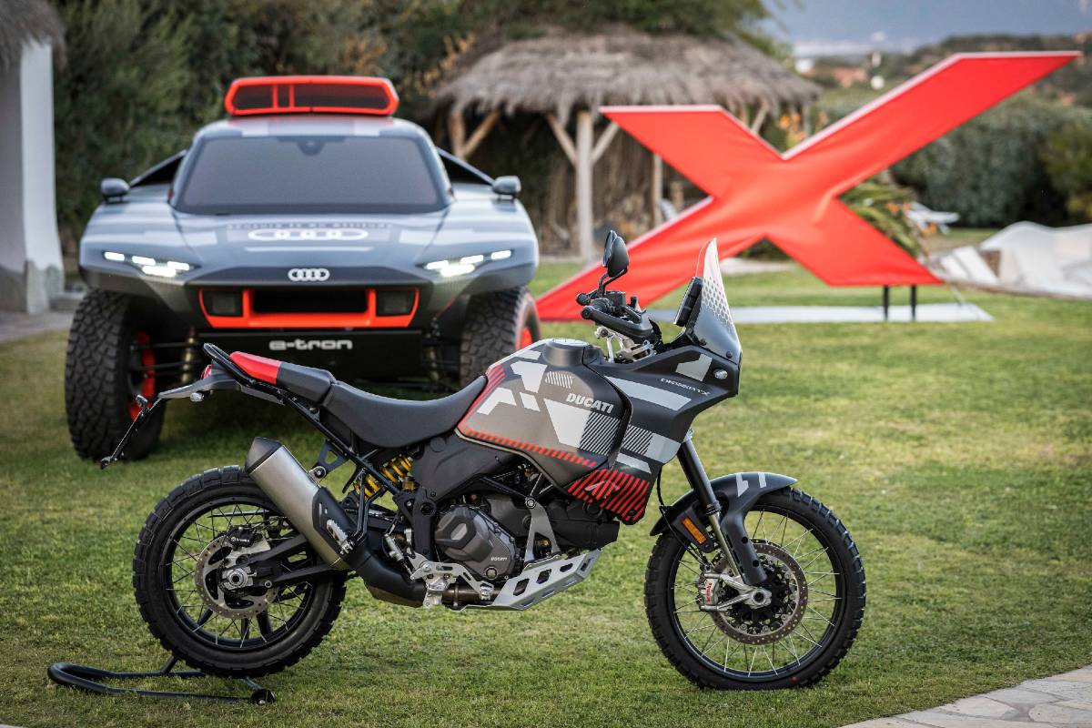 ducati_desertx_audi_rsq_etron_2022_2