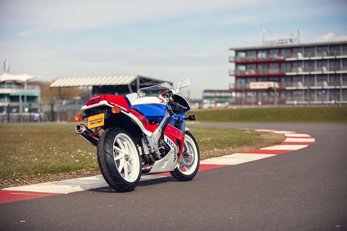Se trata de una moto de exposición