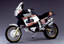 Honda NXR750V con la que ganó el Rally Dakar en 1986