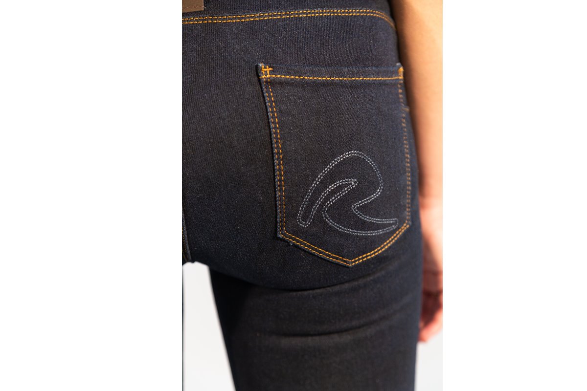 Racered Lady Stranger detalle del bolsillo posterior
