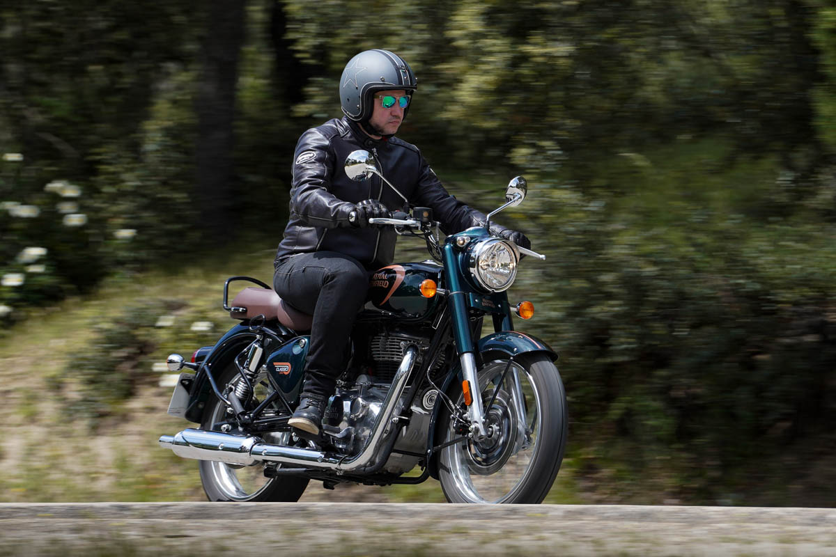 royal_enfield_classic_350_2022_05