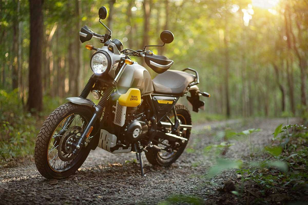 Royal Enfield Scram 411 en pistas
