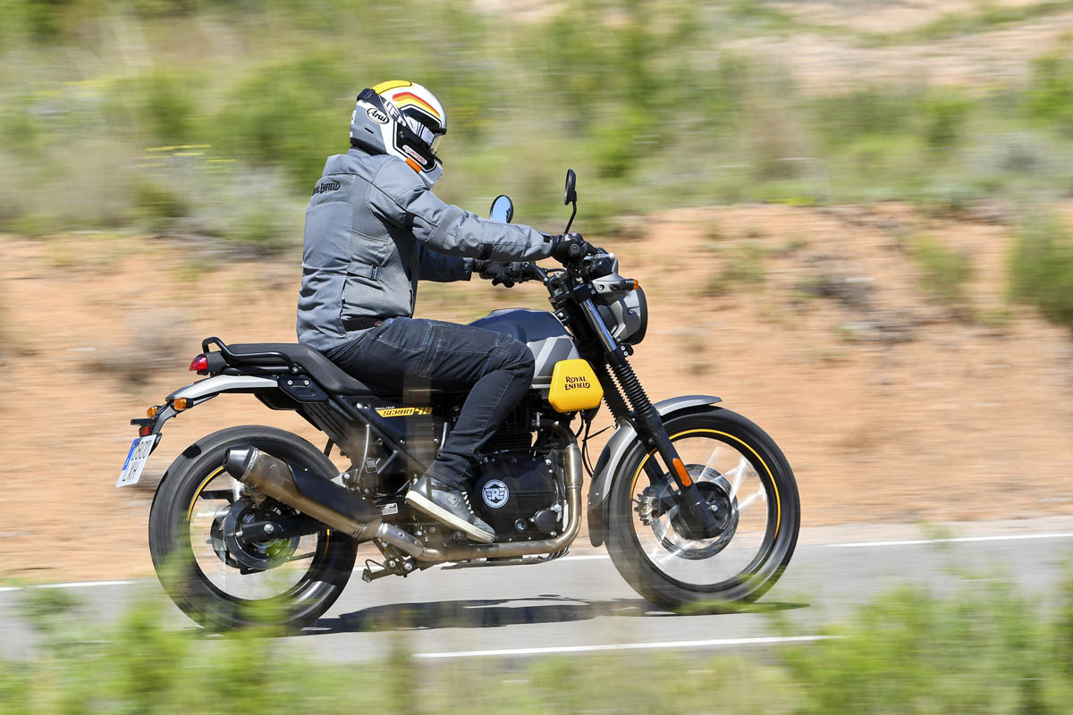 royal_enfield_scram_411_2022_smn_04