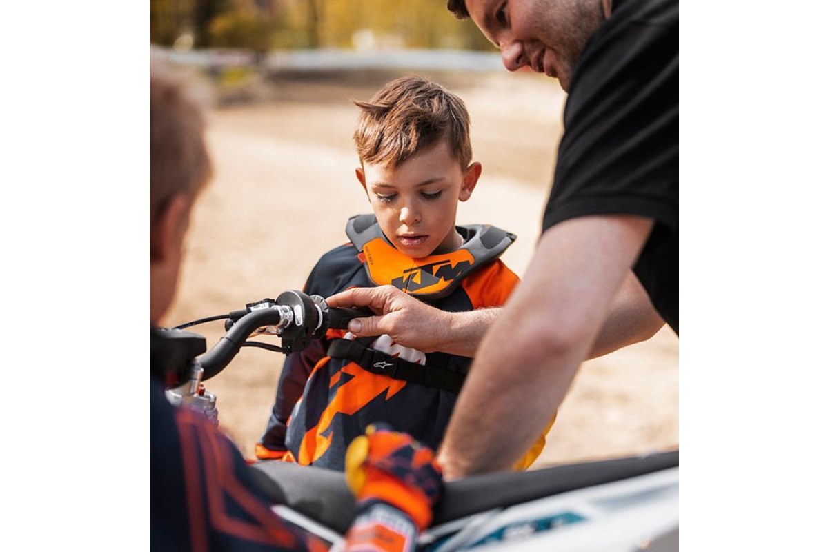"KTM E-MINI ACADEMY"