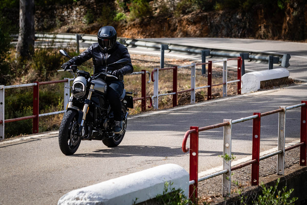 benelli_leoncino_800_2022_04