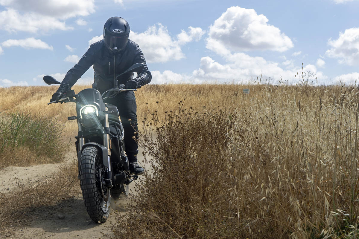 benelli_leoncino_800_trail_2022_04