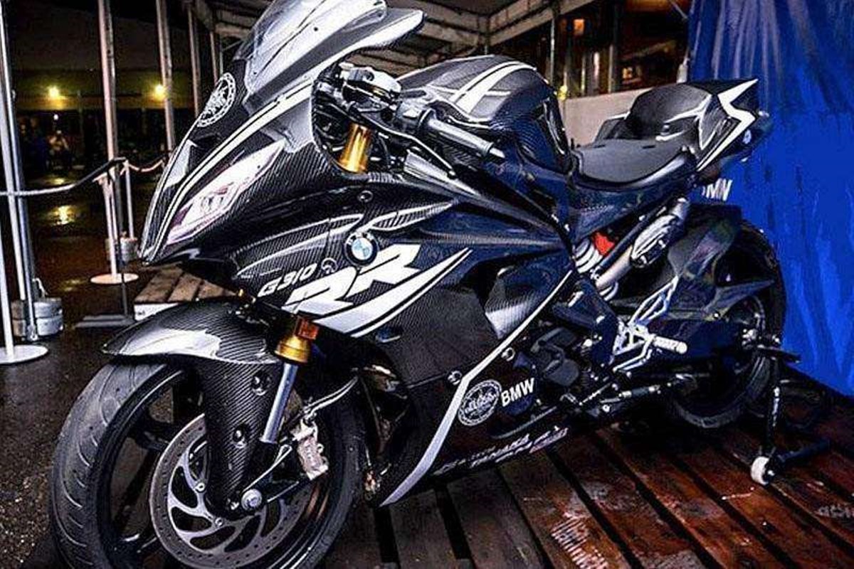 Teaser sobre la nueva BMW G 310 RR 2023