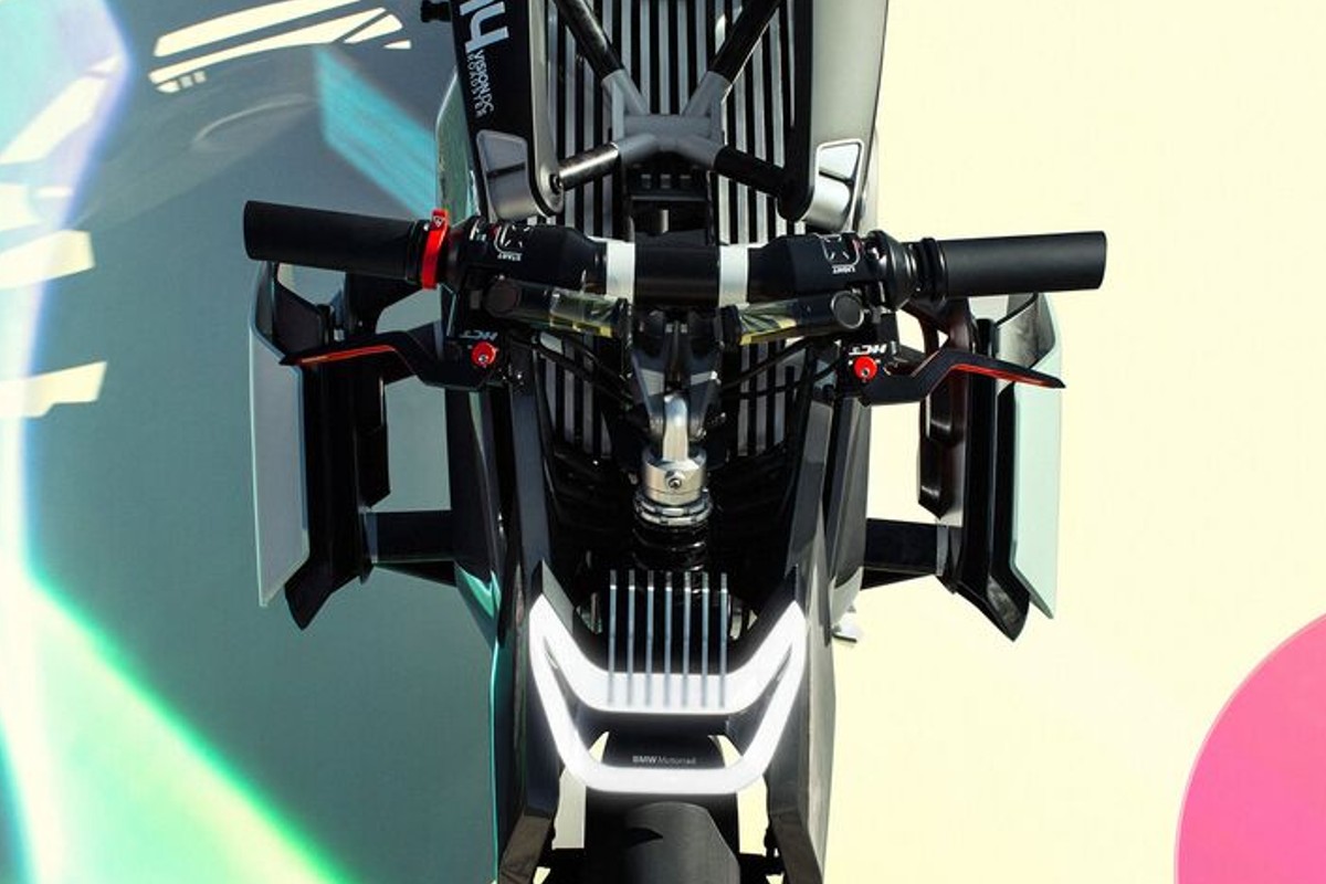 bmw-motorrad-vision-dc-roadster-169gallery-20c74a6a-1605074