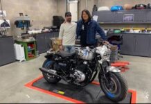 Visita del actor Sung-Ho Kang a las instalaciones de Royal Enfield