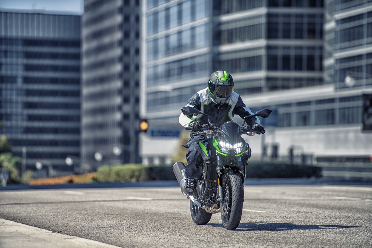 Nueva Kawasaki Z400 2023