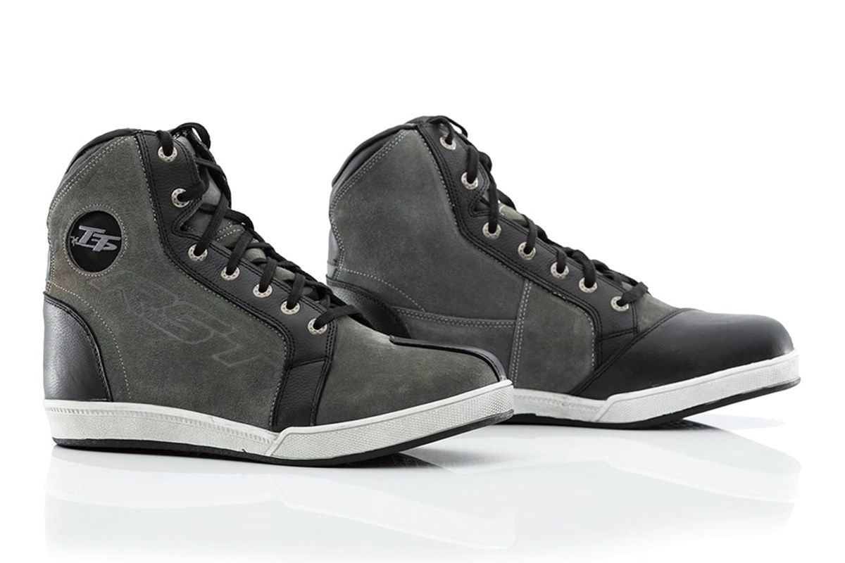 Botas IOM TT CROSBY SUEDE.