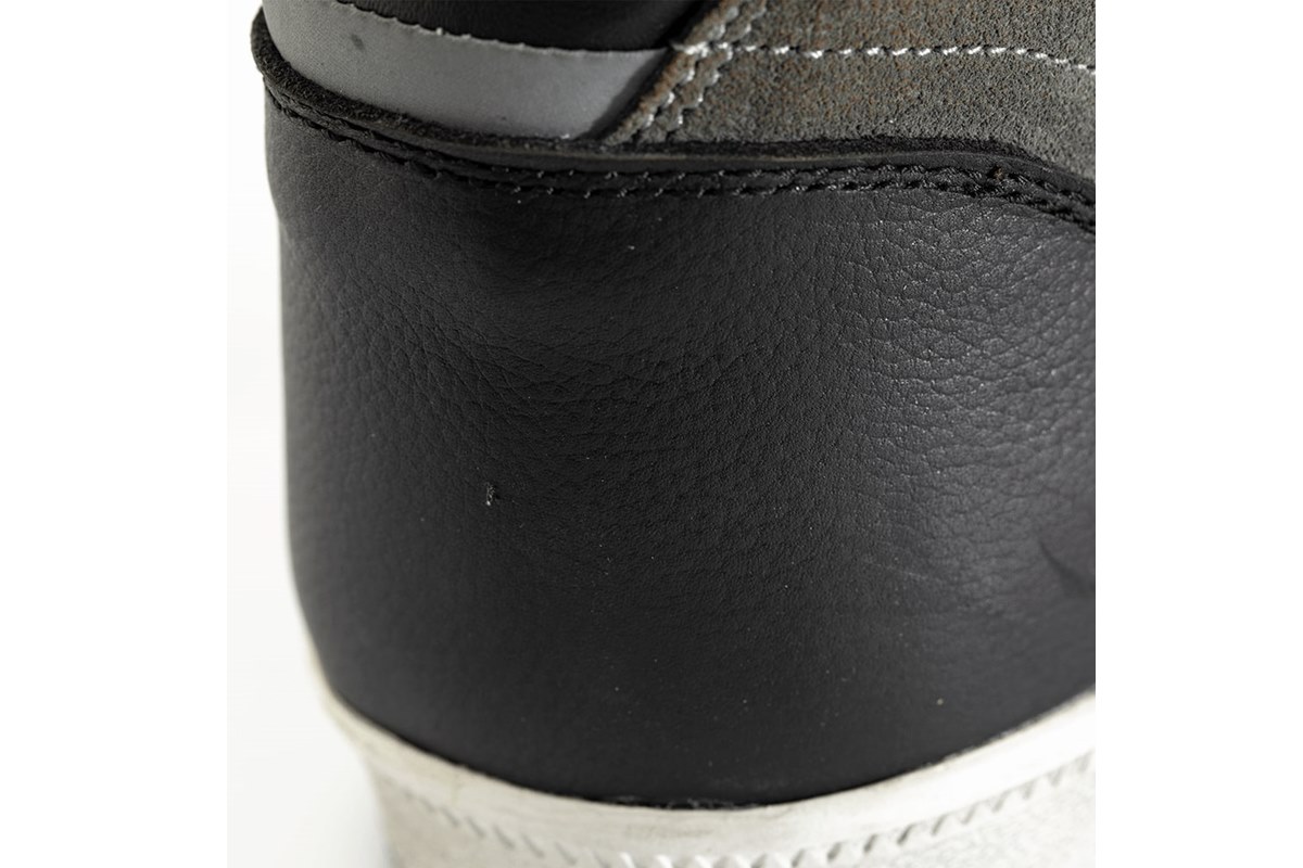 Botas IOM TT CROSBY SUEDE.