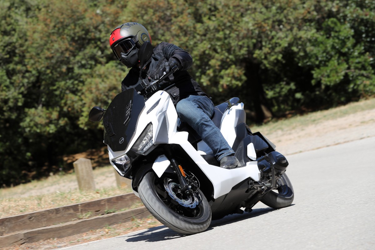 sym_jet_x_125_abs_en_accion_3