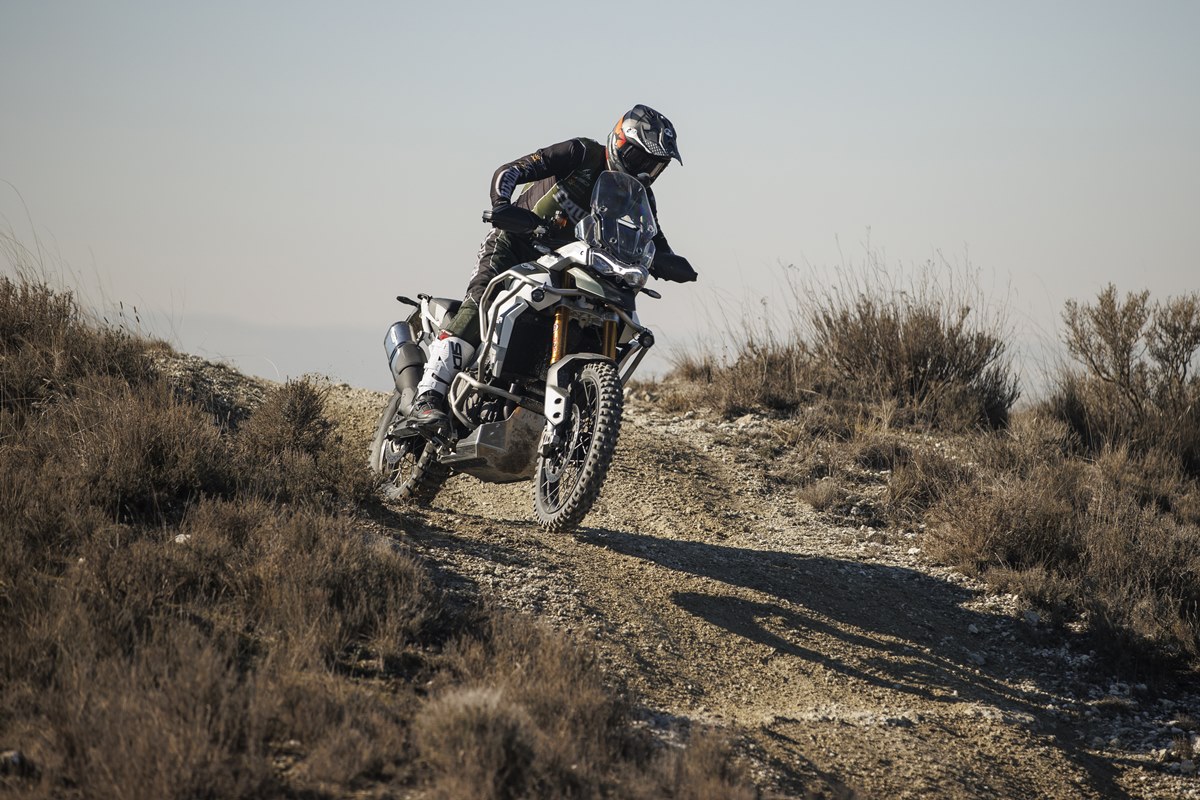 Las becas Triumph 1000 Dunas ya tienen finalistas