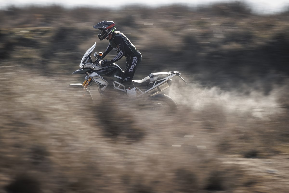 Las becas Triumph 1000 Dunas ya tienen finalistas