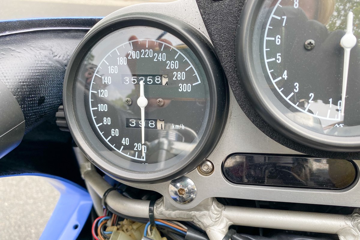 Yamaha FZR750R OW01 Shiseido Tech 21