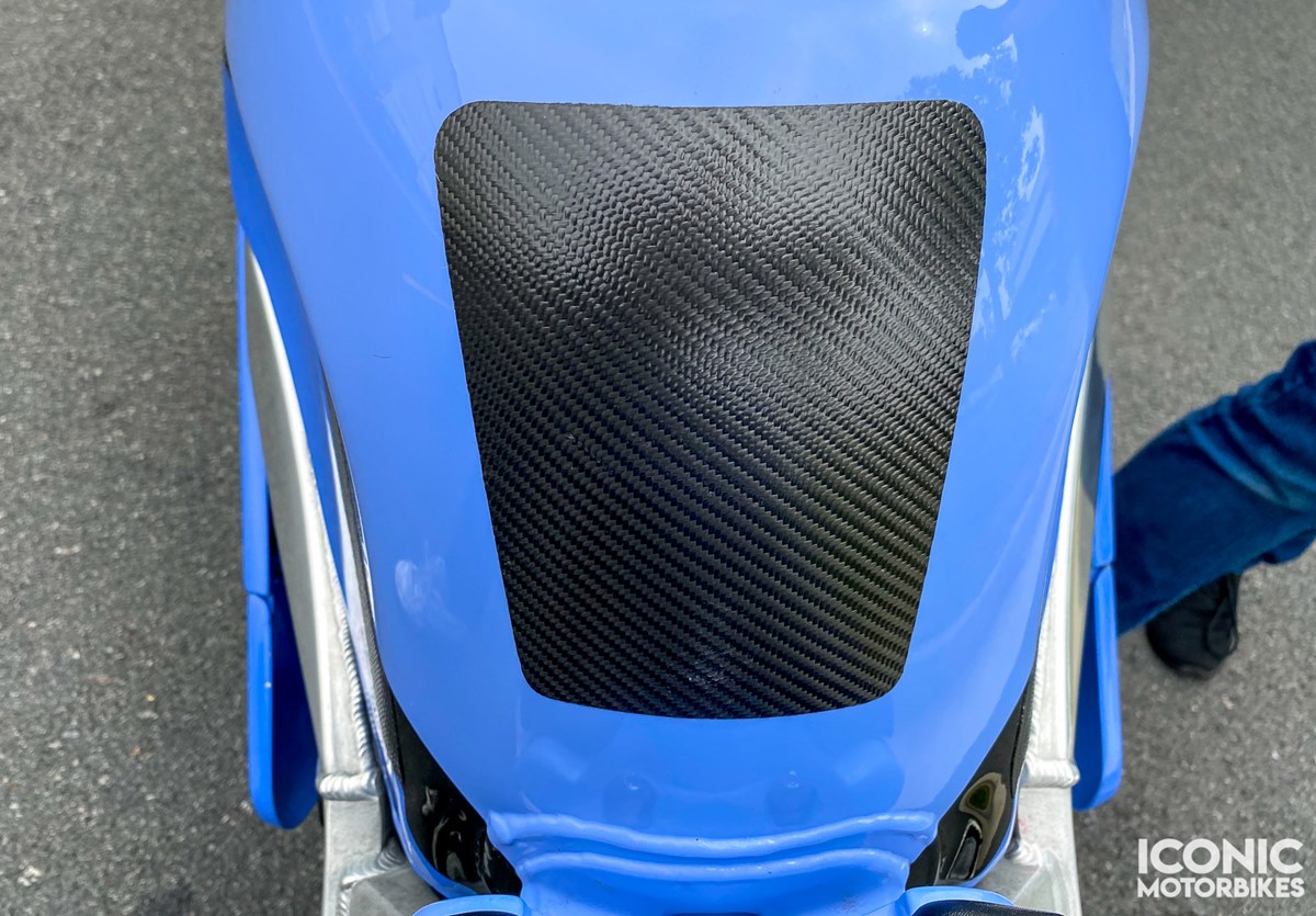 Yamaha FZR750R OW01 Shiseido Tech 21