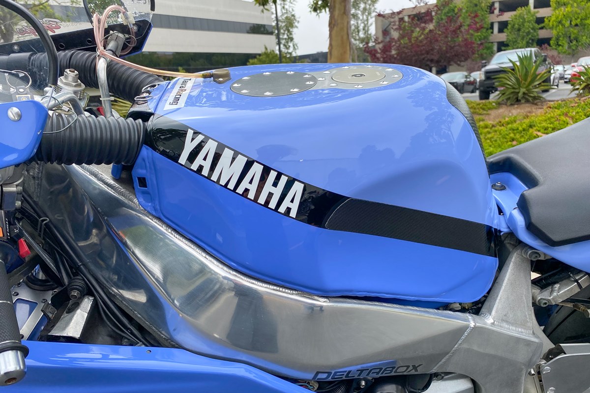 Yamaha FZR750R OW01 Shiseido Tech 21