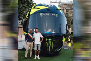 Valentino y Ricci, el alcalde de Pesaro