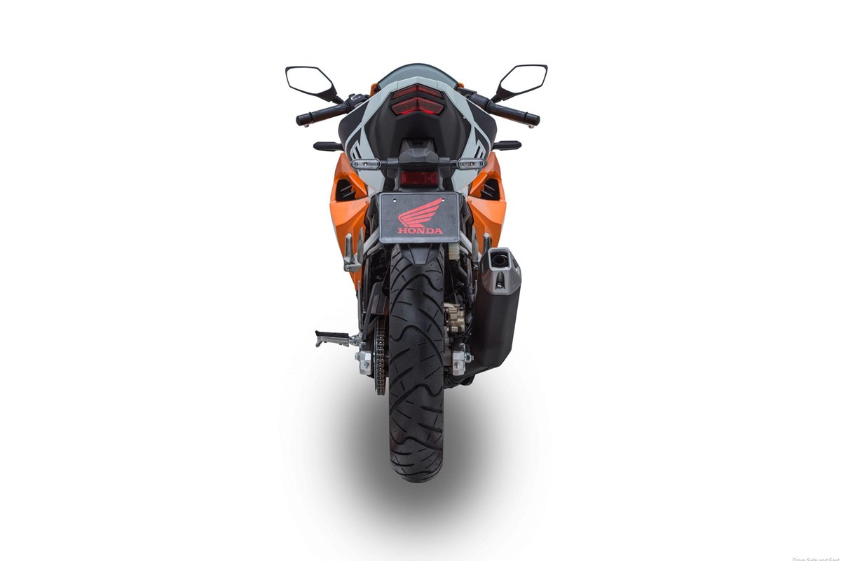 Honda CBR150R Repsol edición limitada 2023