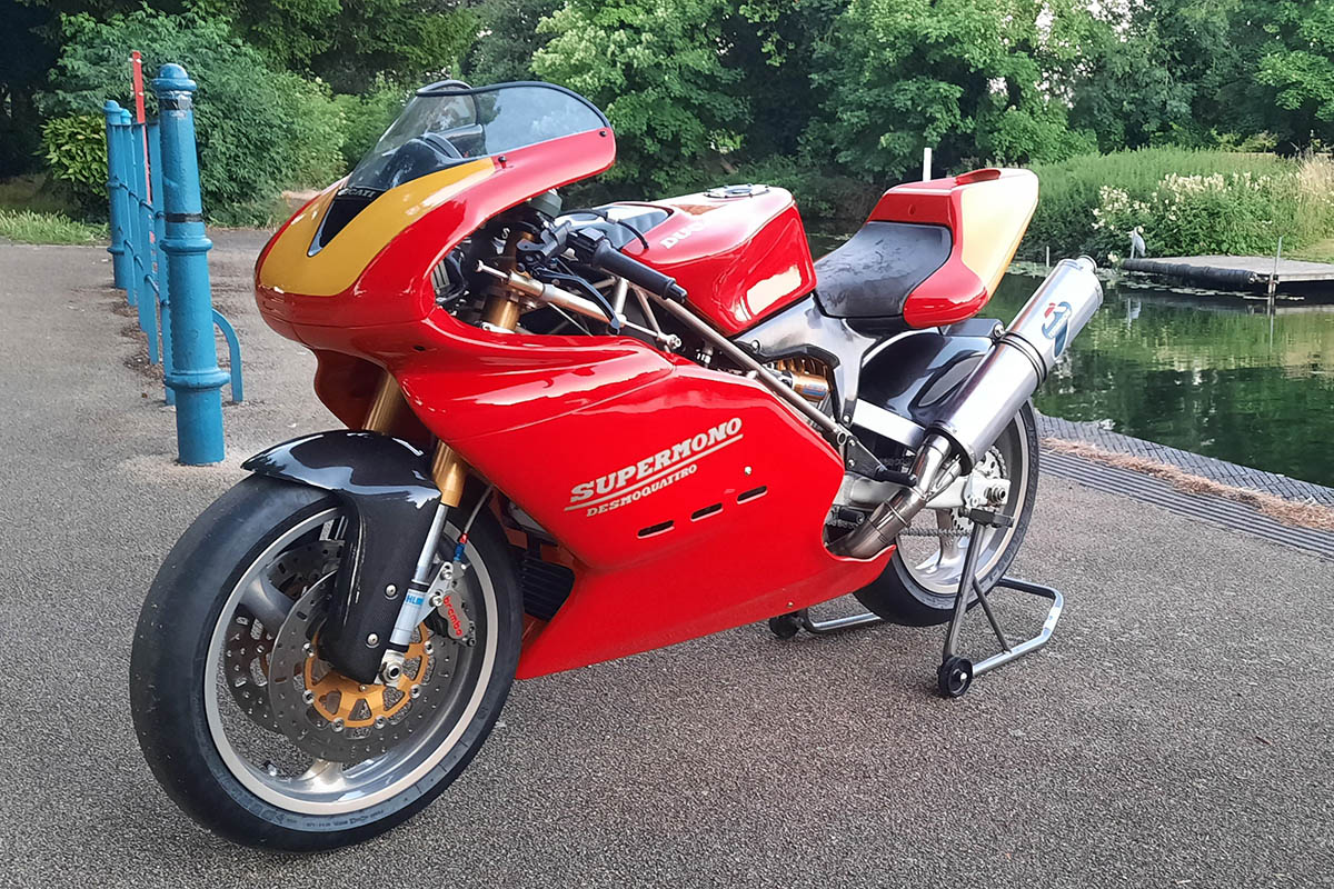 La moto es idéntica a las originales