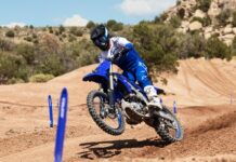 Yamaha YZ450F en acción en el circuito