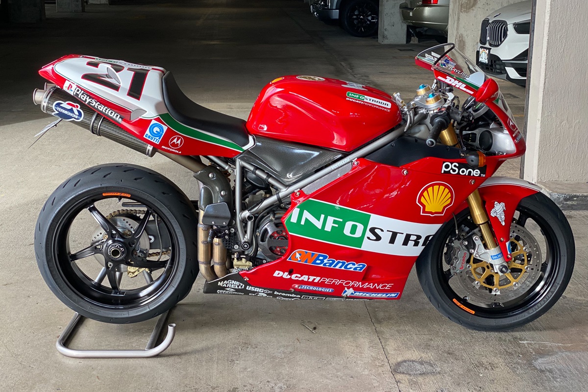 Ducati 998S 2002 Troy Bayliss #393