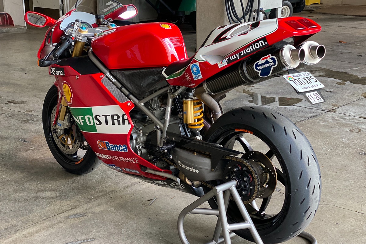 Ducati 998S 2002 Troy Bayliss #393